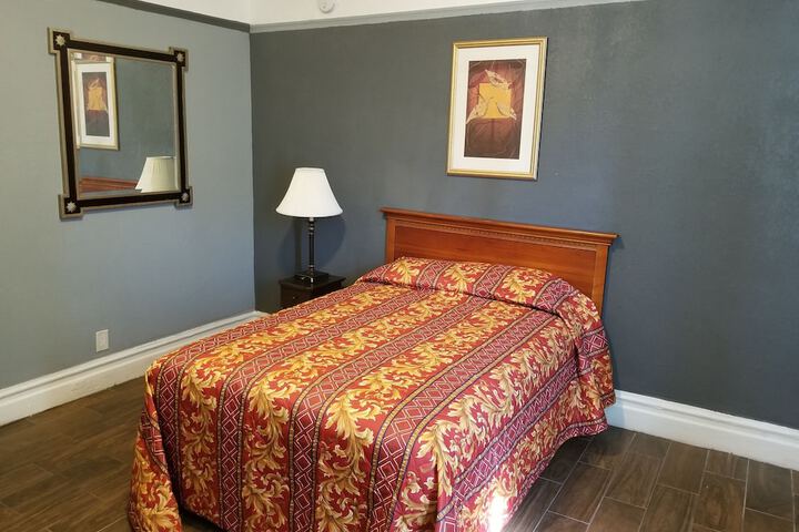 Room 38 of 43