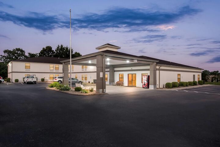 Super 8 by Wyndham Bellefontaine