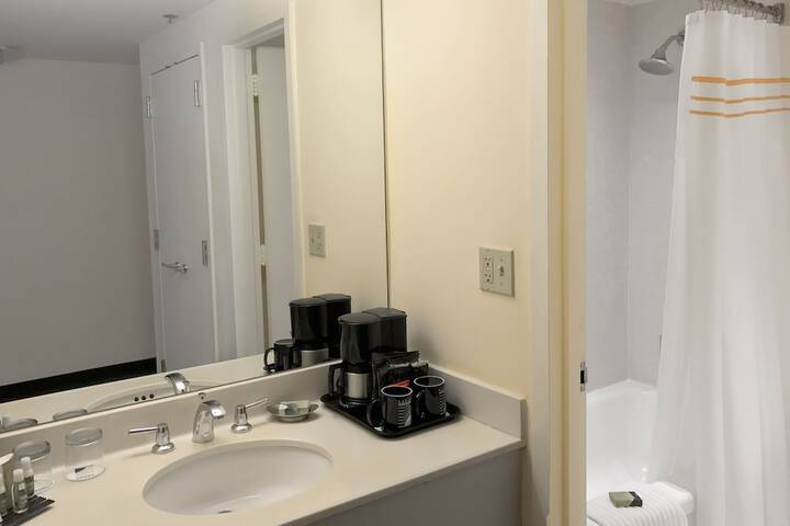 Room 54 of 108
