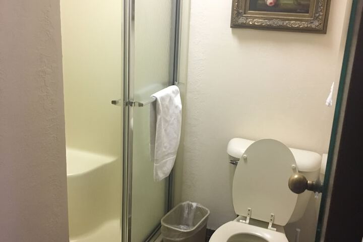 Room 9 of 21