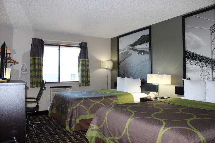 Super 8 by Wyndham Wyoming / Grand Rapids Area