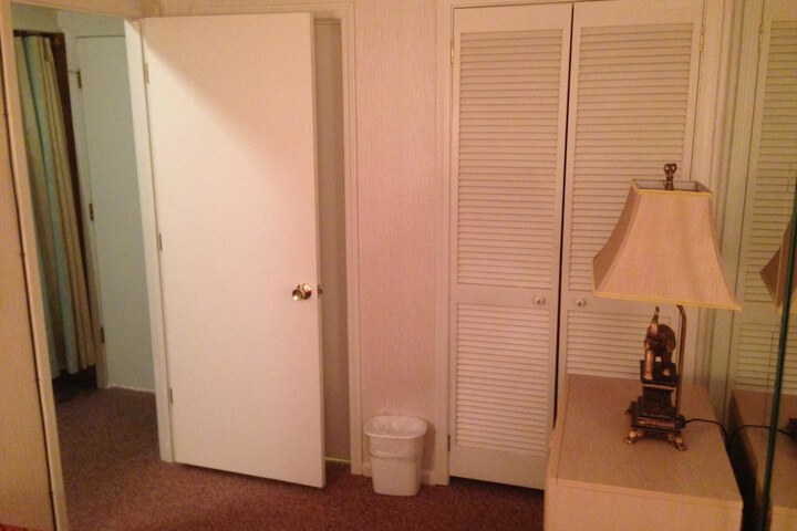 Room 40 of 64