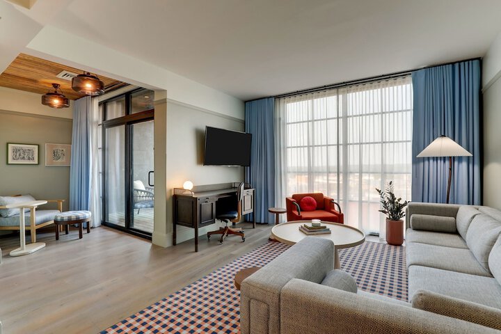 Room 29 of 43