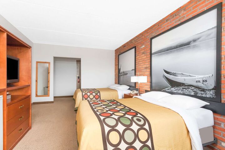 Room 11 of 20