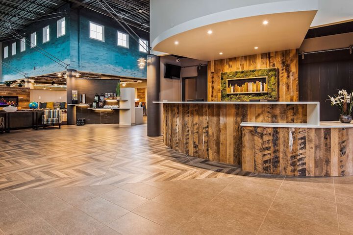 Best Western Premier Des Moines-Ankeny Hotel