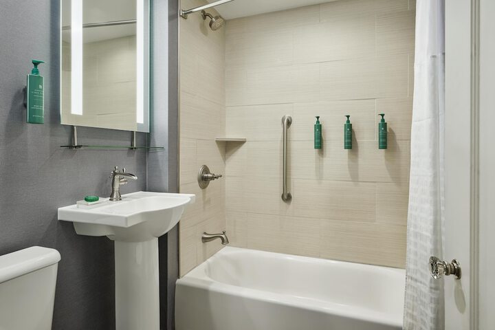 Hotel Alex Johnson Rapid City Curio Collection by Hilton