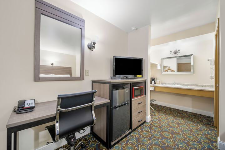 Room 46 of 66