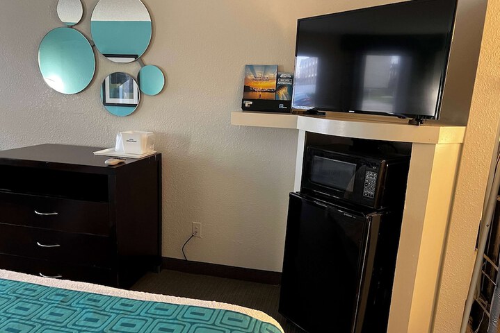 Room 15 of 17