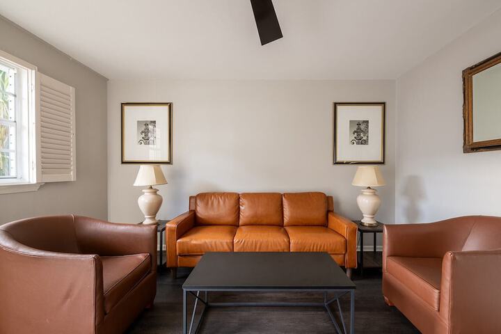 Room 34 of 59