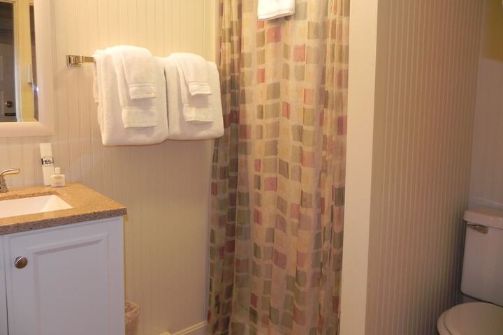 Room 27 of 78
