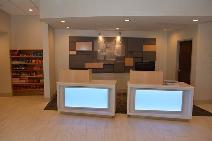 Holiday Inn Express & Suites Waterville - North by IHG