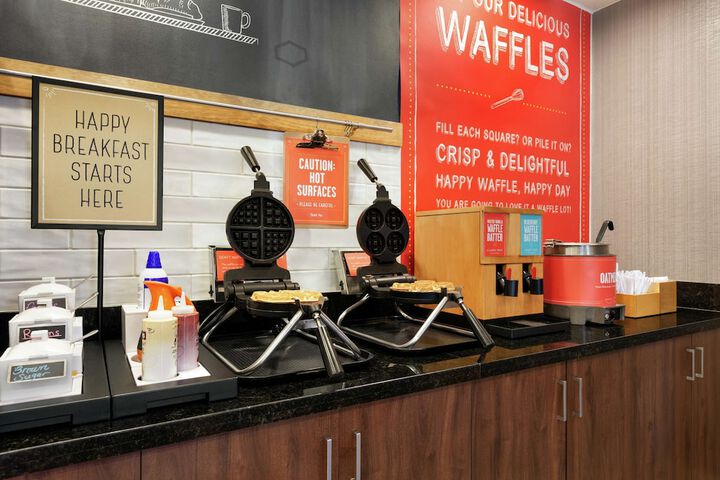 Breakfast/Coffee Service 24 of 27