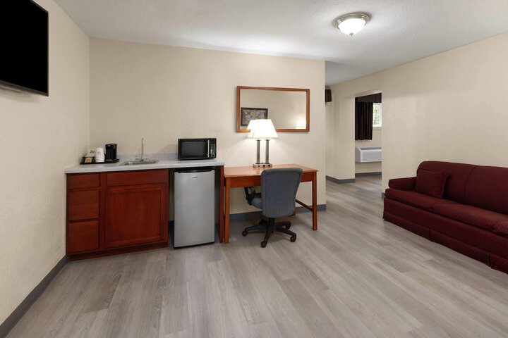 Baymont by Wyndham Iron Mountain
