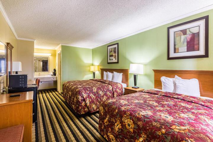 Rodeway Inn