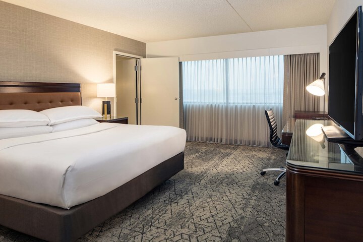 Sheraton Detroit Metro Airport