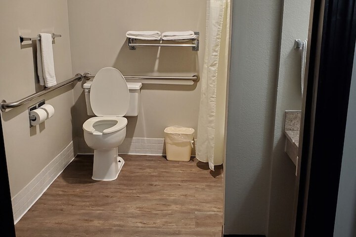 Room 74 of 125