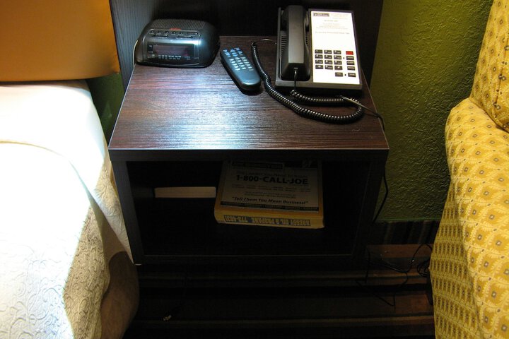 Room 11 of 27