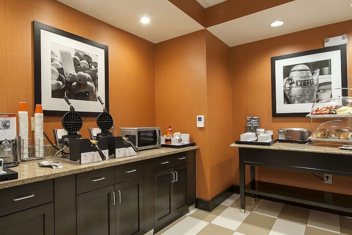 Hampton Inn & Suites Seneca-Clemson Area