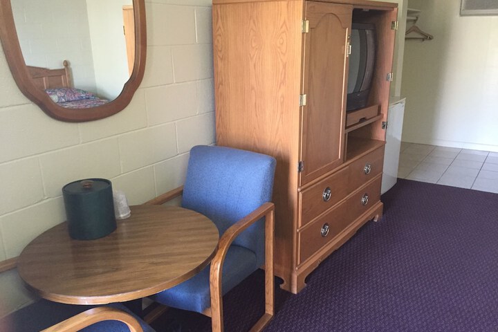 Room 11 of 22
