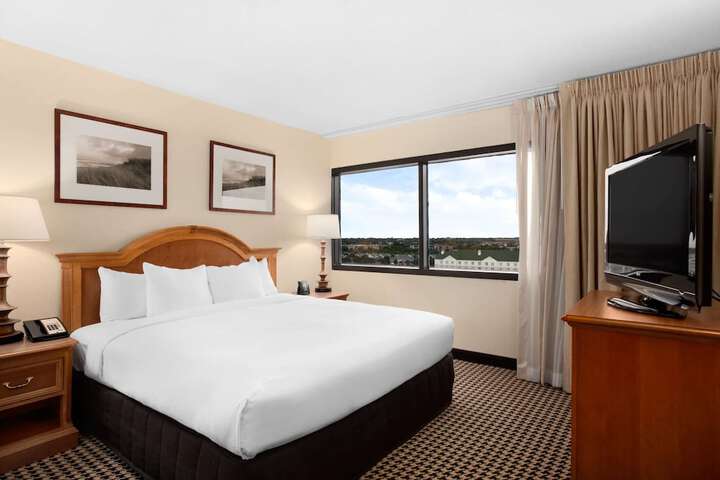 Room 10 of 52