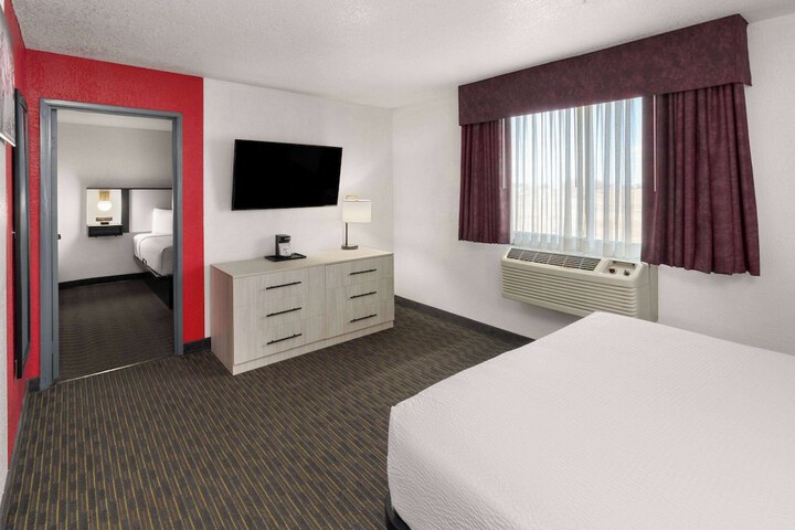 Room 16 of 45