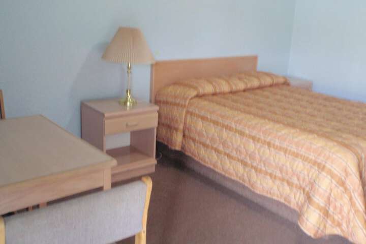Room 9 of 43