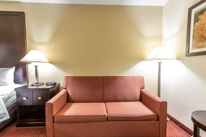 Room 10 of 31