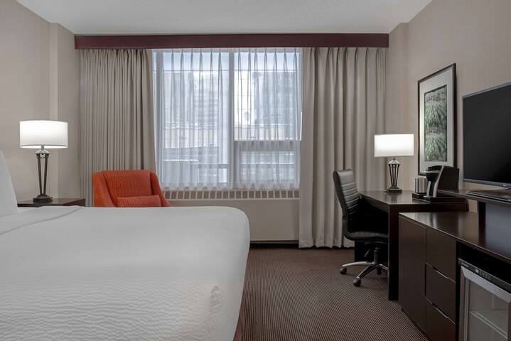 Room 28 of 45