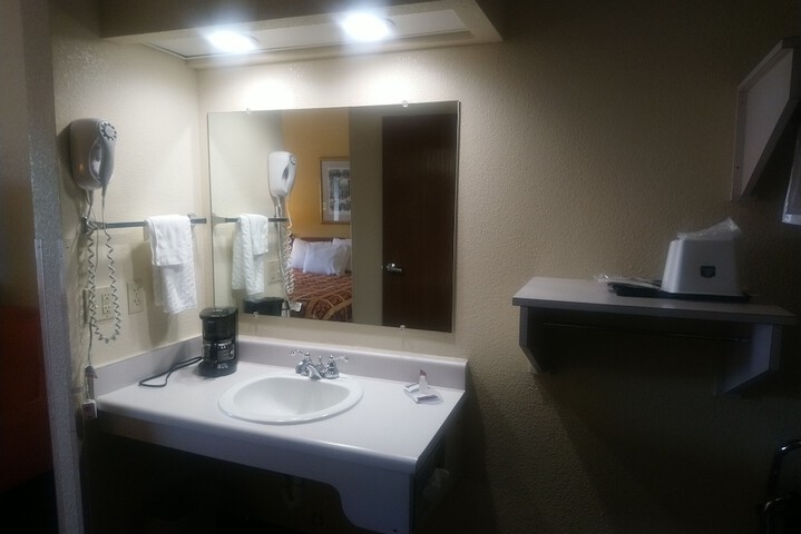Room 31 of 40