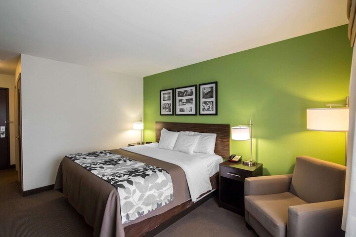 Room 21 of 46
