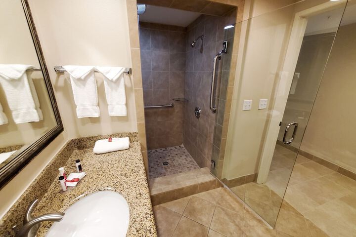 Room 14 of 30