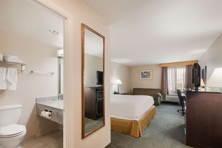 Room 10 of 27