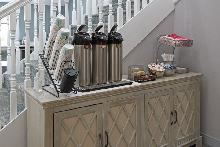 Breakfast/Coffee Service 23 of 26