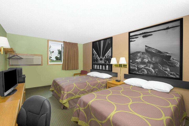 Room 5 of 15