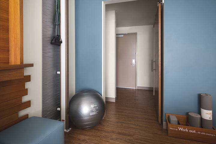Room 34 of 64