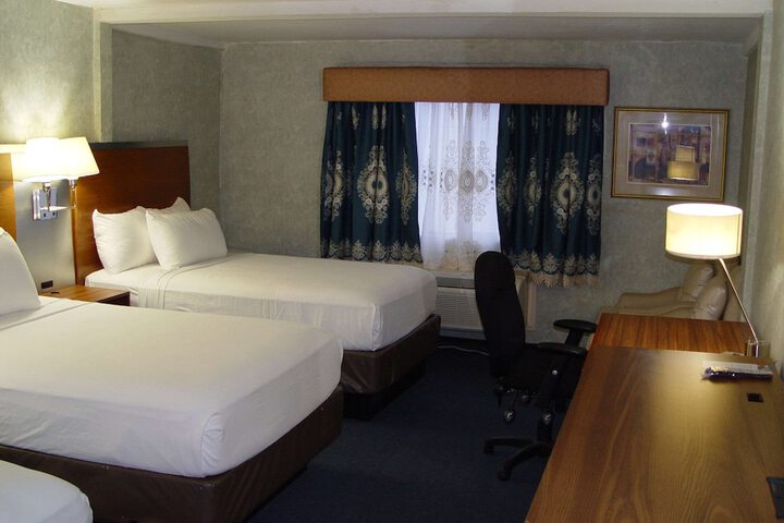 Room 37 of 76