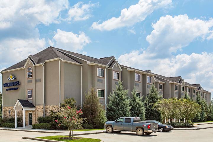Microtel Inn & Suites by Wyndham Pearl River / Slidell