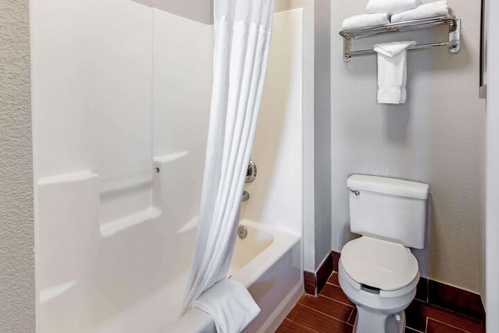 La Quinta Inn & Suites by Wyndham Roswell