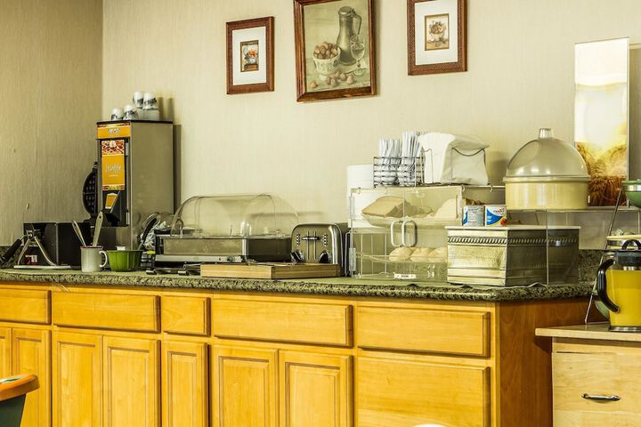 Breakfast/Coffee Service 62 of 66