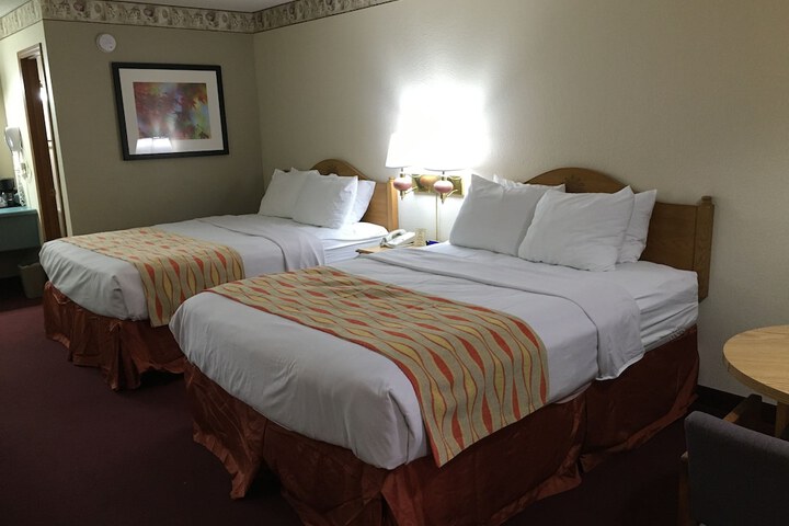 Room 17 of 40