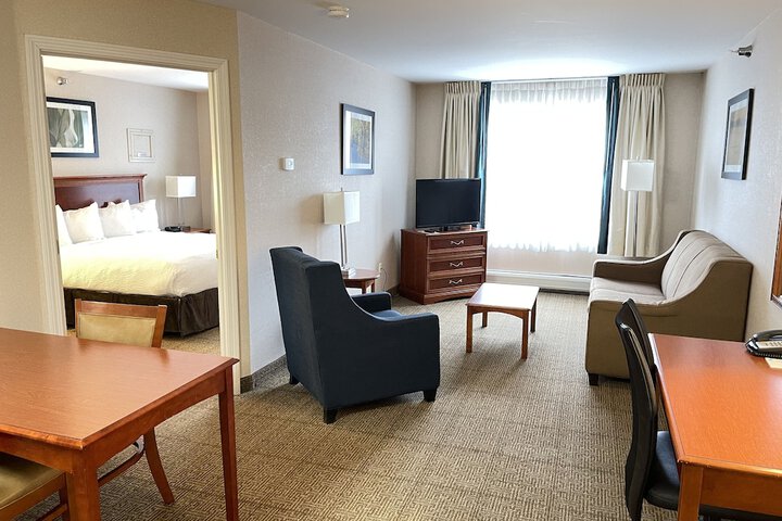 Smart Suites an Ascend Collection Hotel
