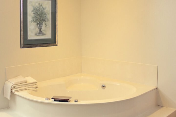 Hot Tub 21 of 21