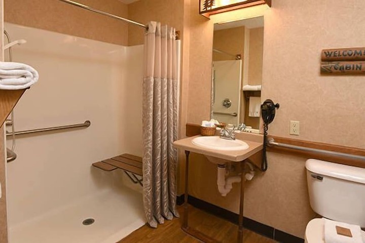 Room 11 of 27