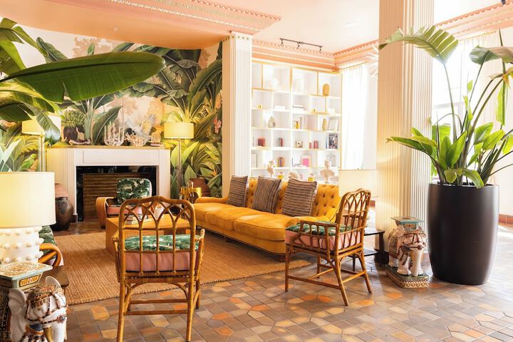 Hotel Interior 18 of 125
