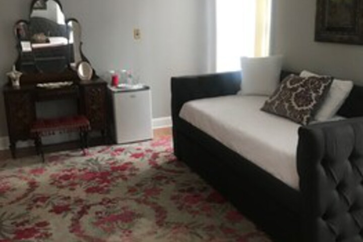 Governors Inn Bed & Breakfast