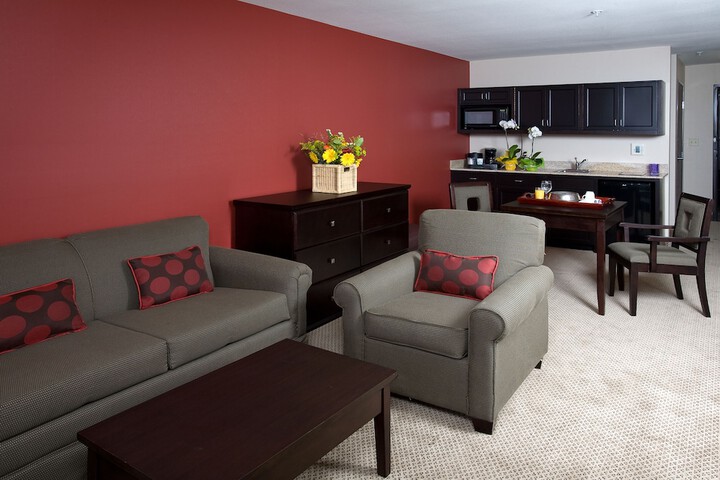 Holiday Inn & Suites Bakersfield by IHG