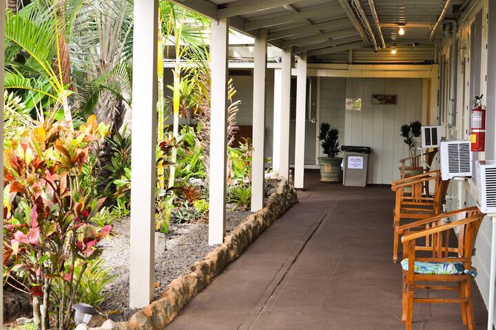 Hotel 5 of 218