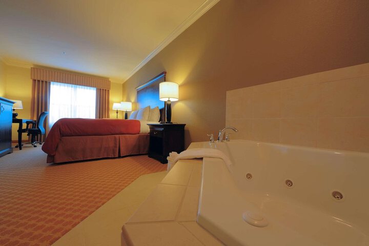 Room 15 of 19