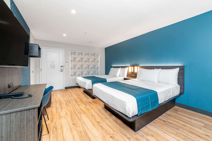 Studio 6 Suites – Stockton CA – Waterfront