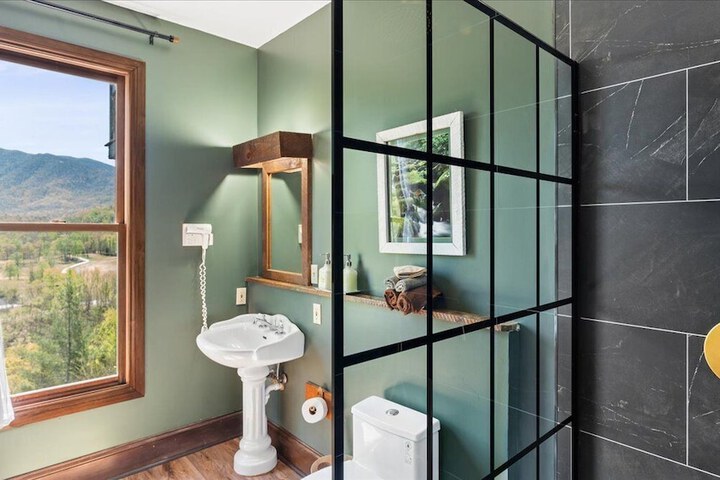 Laurel Valley Mountain Retreat